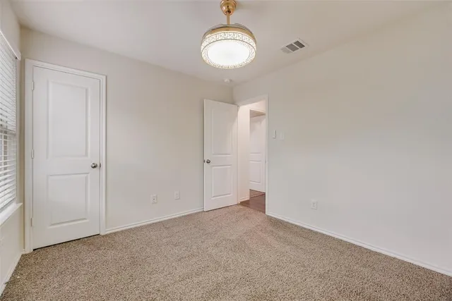 a view of empty room with window