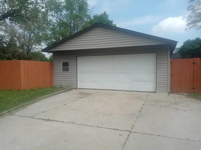 $199,999 | 1445 Bayliss Avenue, Beloit, WI 53511