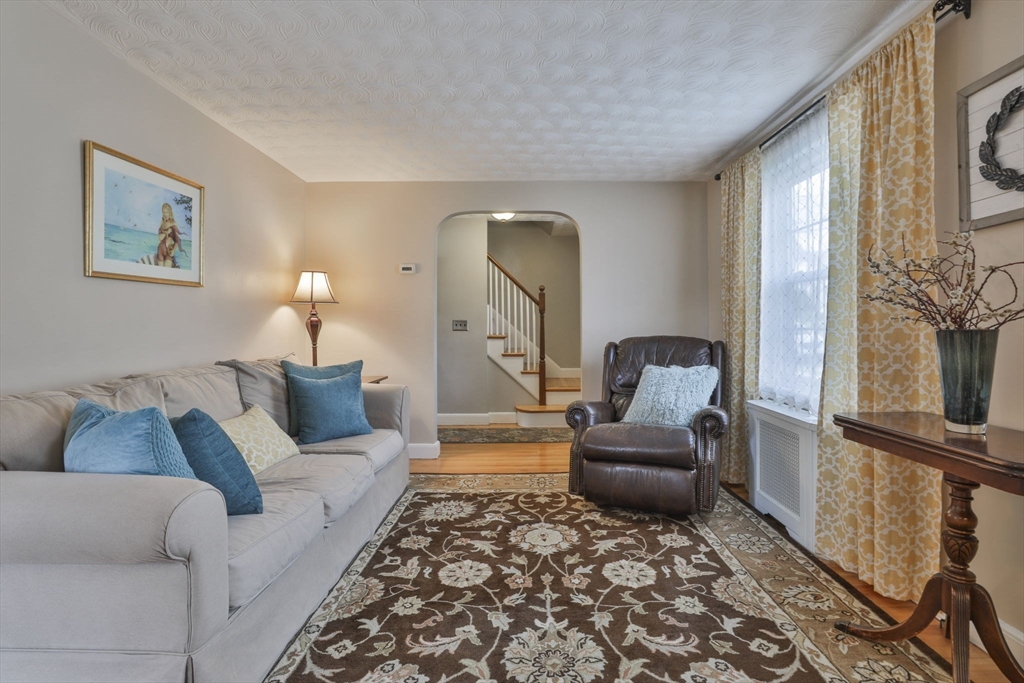 10 Converse Street Wakefield, MA 01880 - Photo 6 of 36