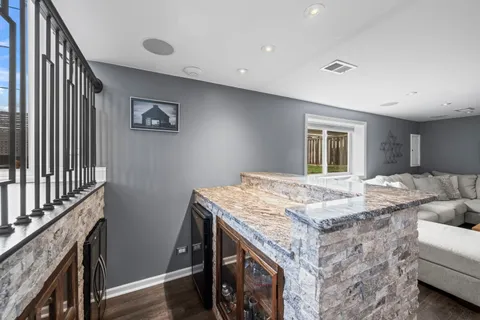 $475,000 | 840 East Marshall Court, Palatine, IL 60074