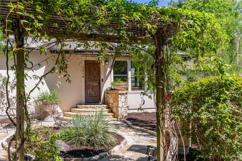 $1,800,000 | 2218 Lindell Avenue, Austin, TX 78704
