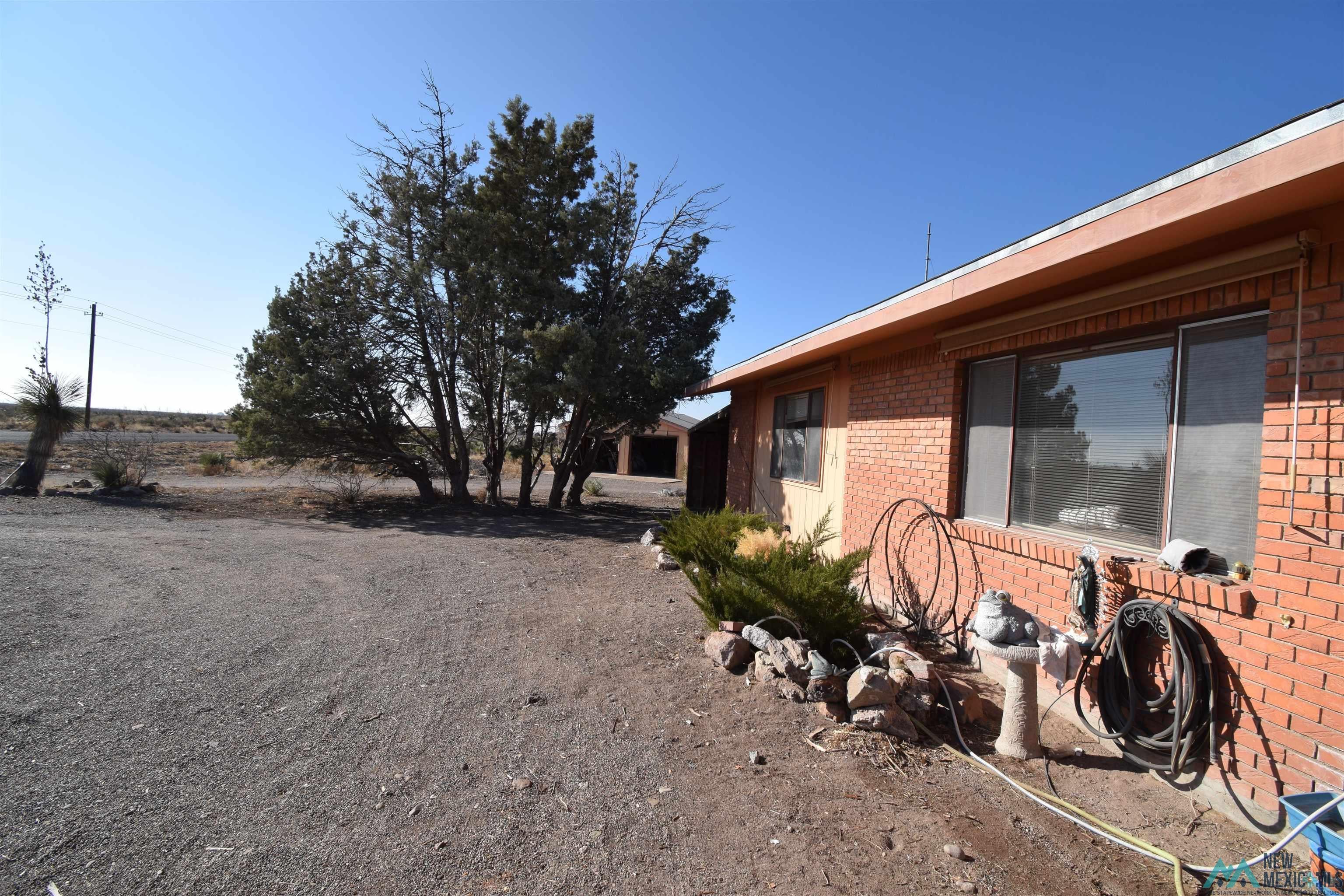 1865 Sunshine Road Southwest Deming, NM 88030 - Photo 5 of 35 Gallery Image 5