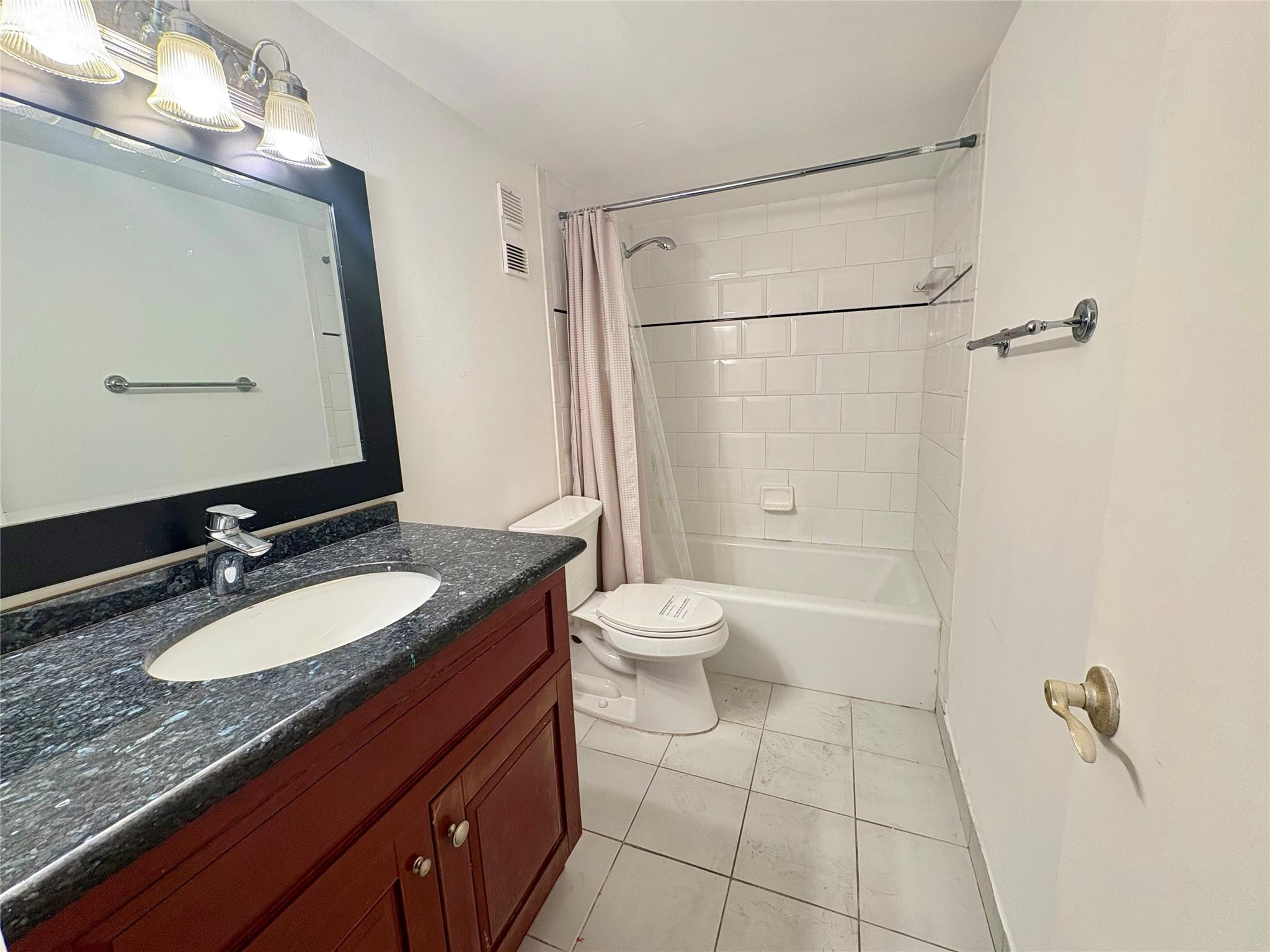3905 North Nob Hill Road, Unit 201 Sunrise, FL 33351 - Photo 22 of 32 Photo 19