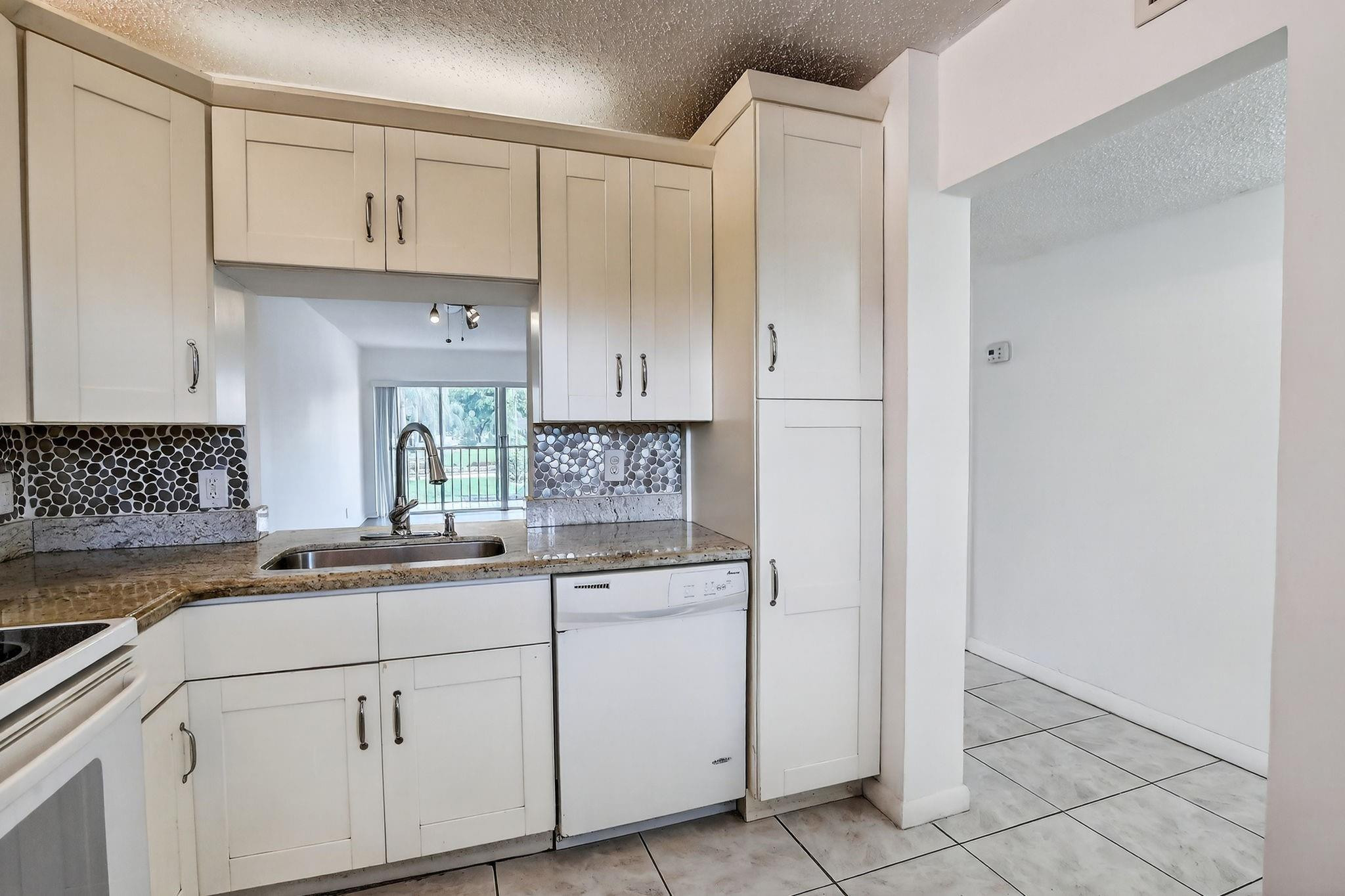 3905 North Nob Hill Road, Unit 201 Sunrise, FL 33351 - Photo 7 of 32 Photo 7