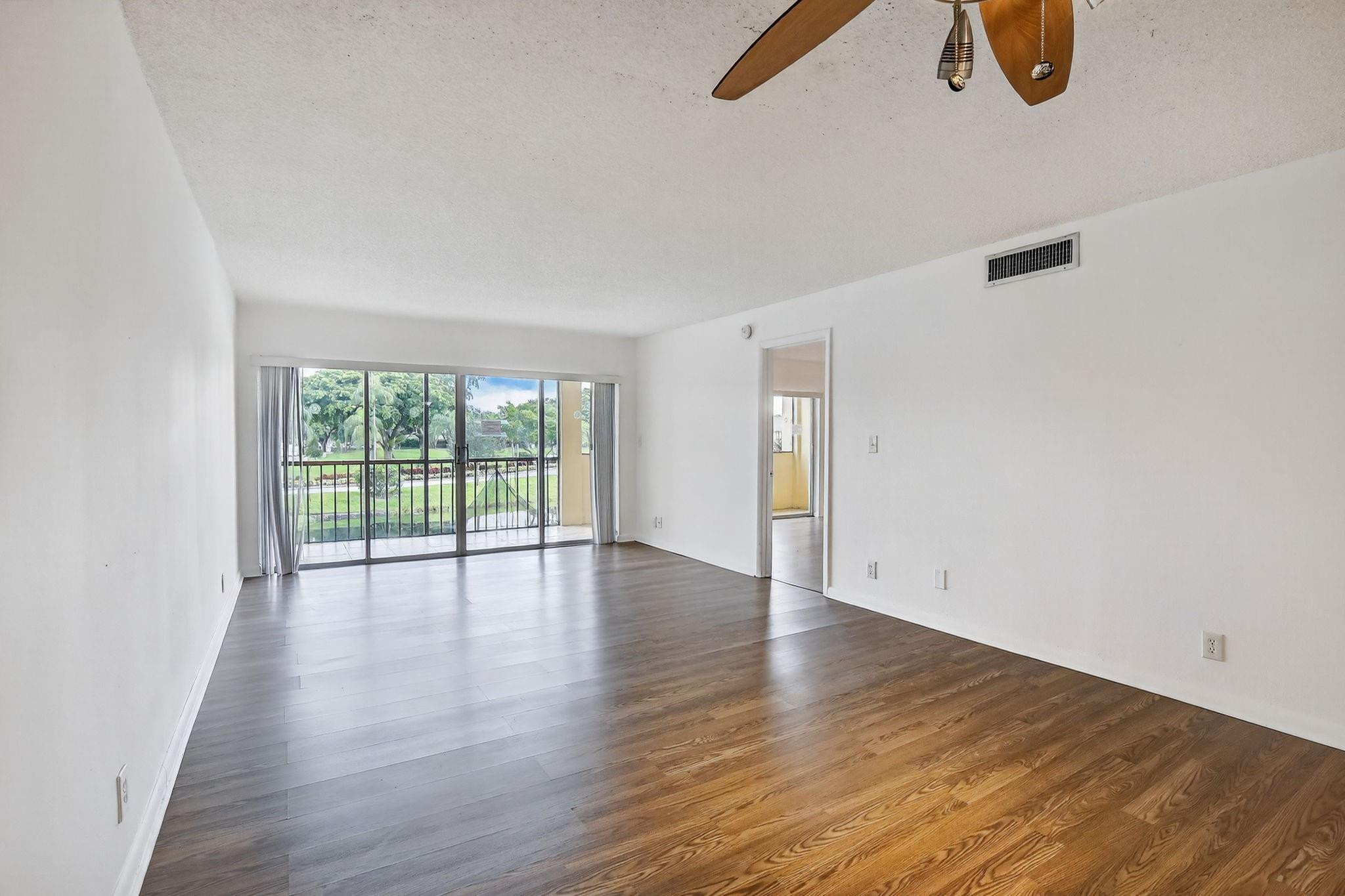 3905 North Nob Hill Road, Unit 201 Sunrise, FL 33351 - Photo 10 of 32 Photo 9