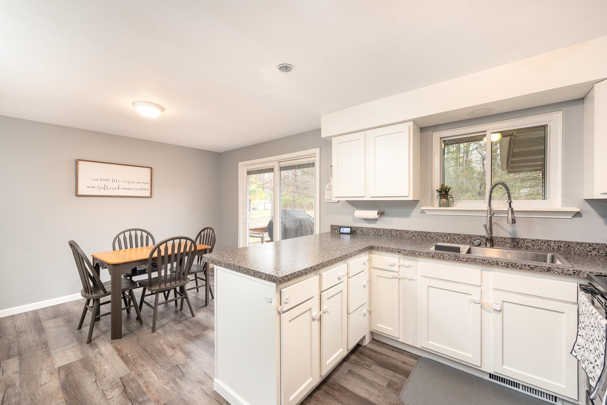 2389 East Ginter Road Midland, MI 48640 - Photo 12 of 32