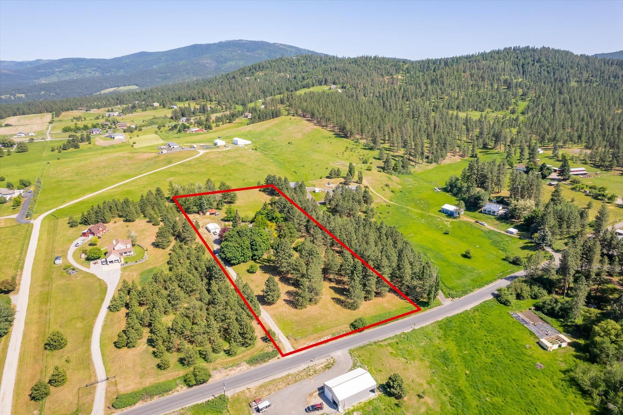 6219 South Chapman Road Greenacres, WA 99016 - Photo 2 of 45