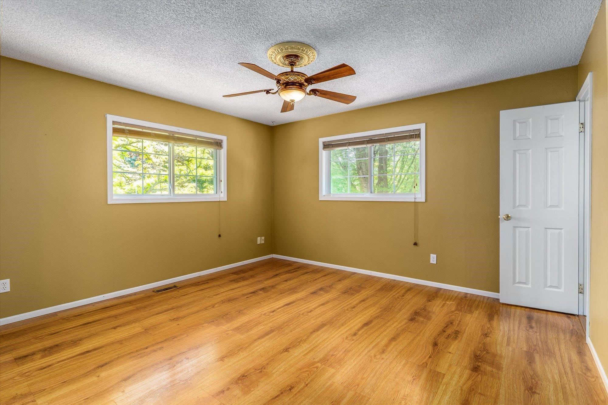 6219 South Chapman Road Greenacres, WA 99016 - Photo 9 of 45