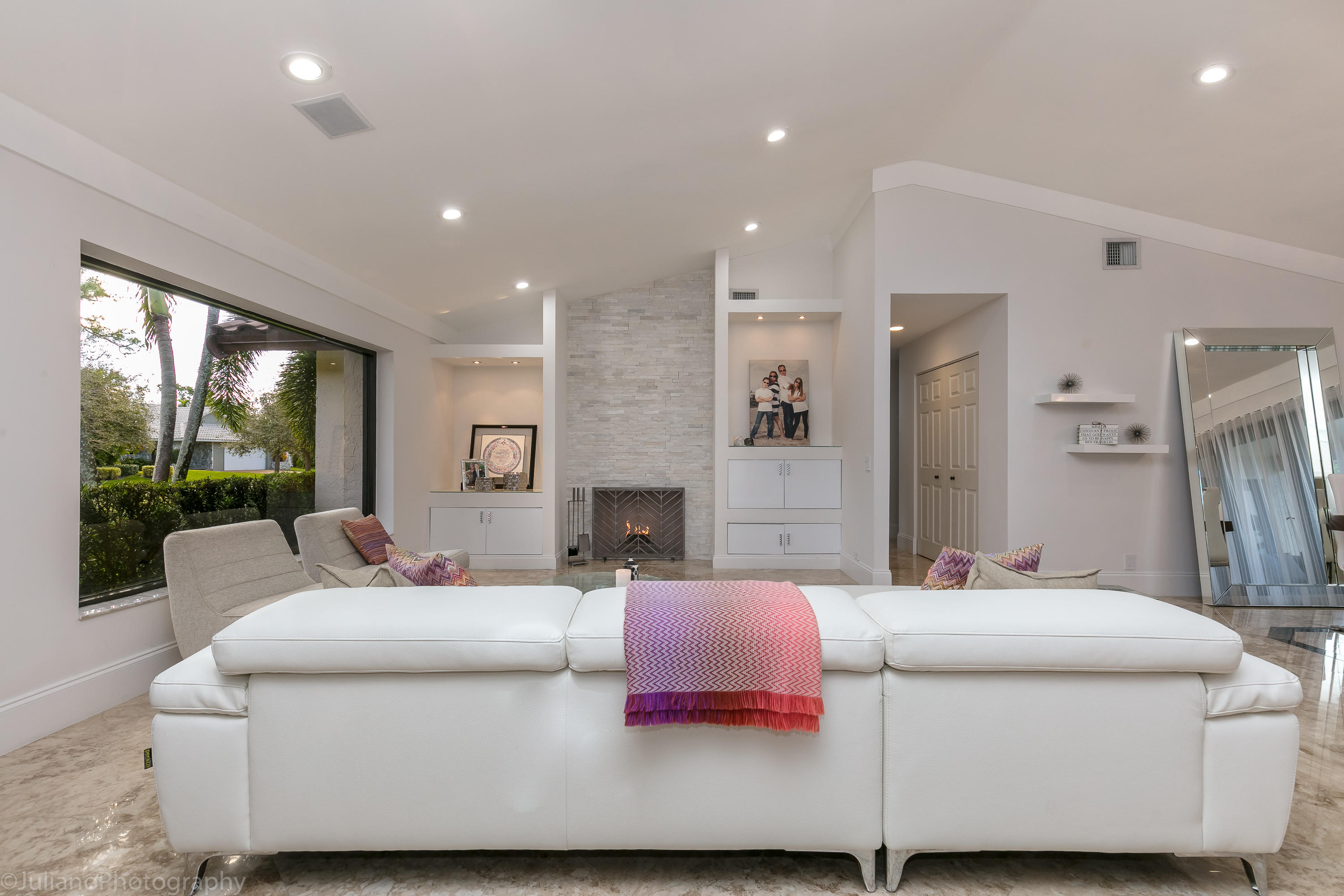 7675 Estrella Circle Boca Raton, FL 33433 - Photo 17 of 44 Living Room 2