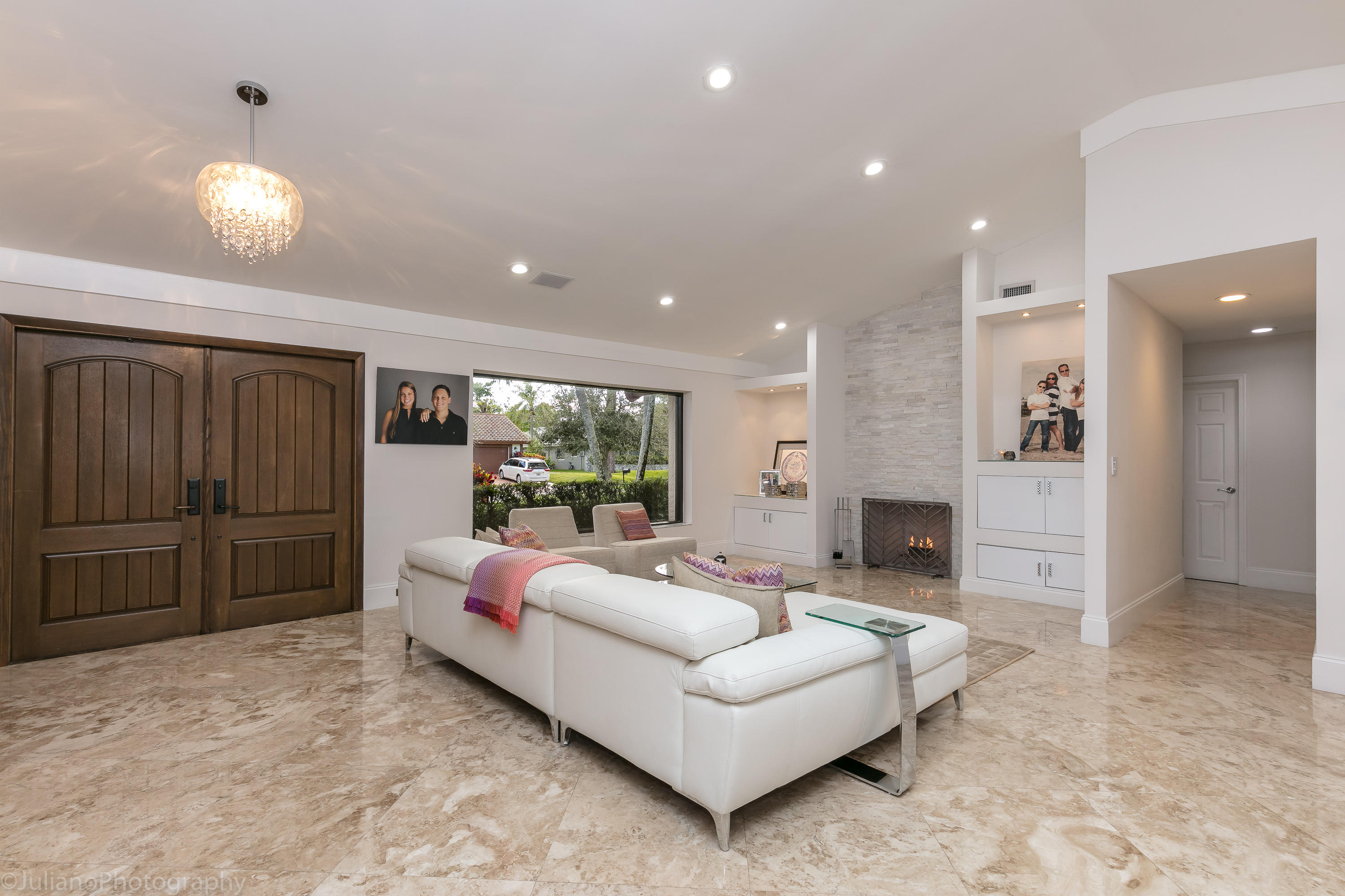 7675 Estrella Circle Boca Raton, FL 33433 - Photo 18 of 44 Living room 3