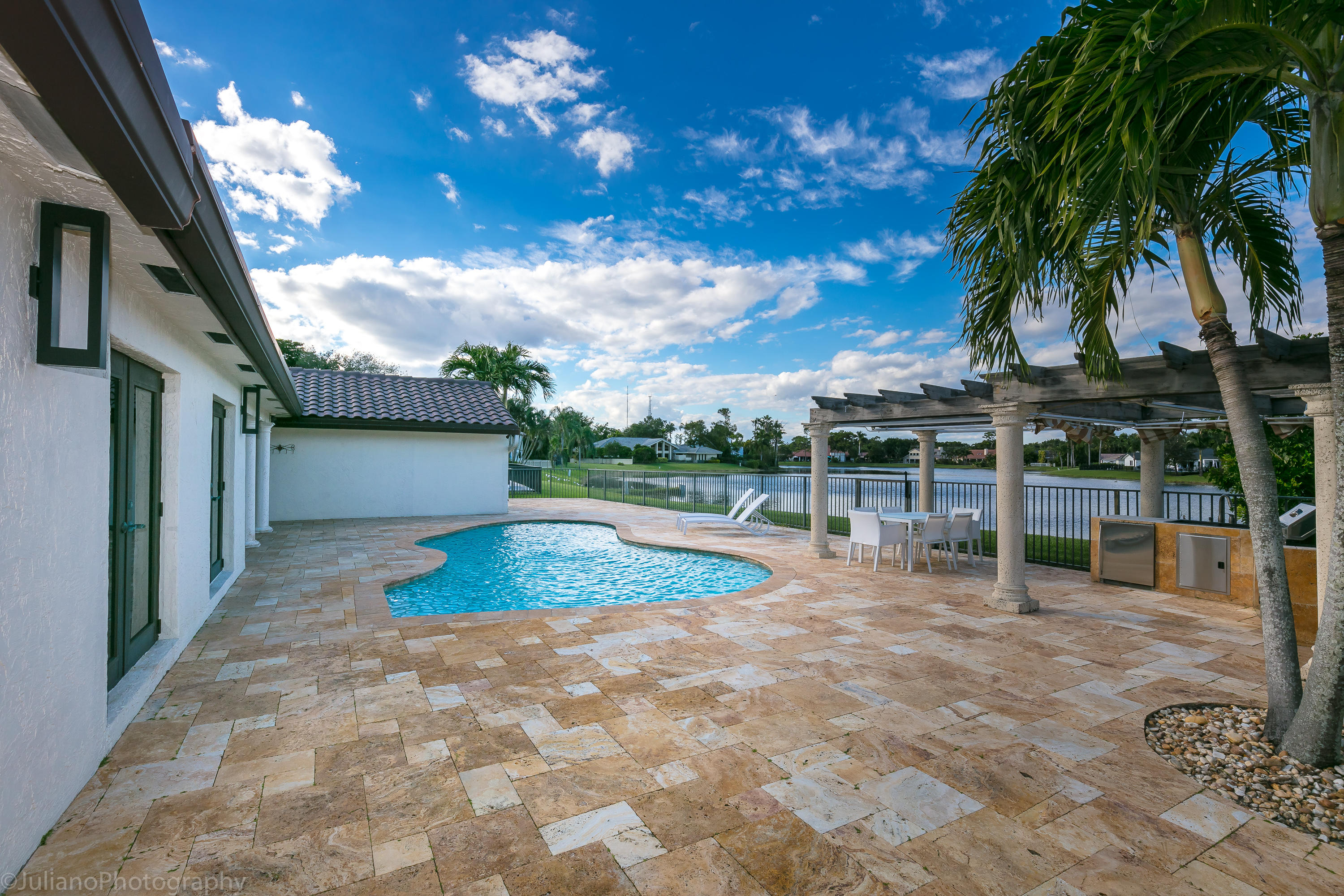 7675 Estrella Circle Boca Raton, FL 33433 - Photo 25 of 44 Backarea 4