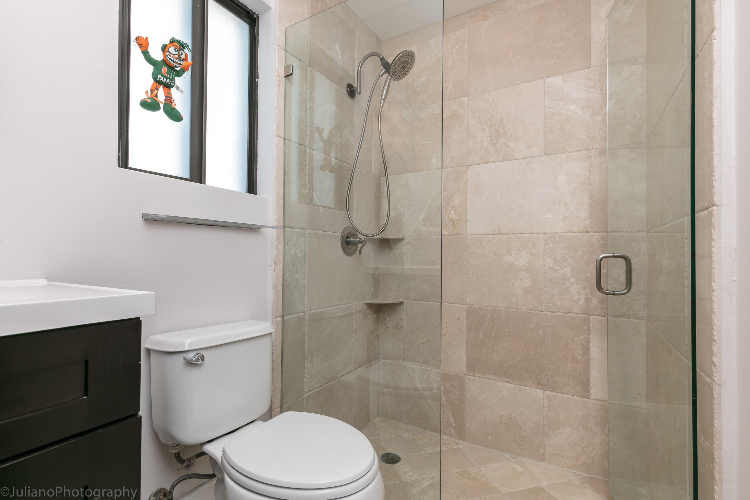 7675 Estrella Circle Boca Raton, FL 33433 - Photo 36 of 44 Bedroom 5 Bathroom