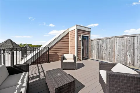 $789,000 | 3443 North Whipple Street, Chicago, IL 60618