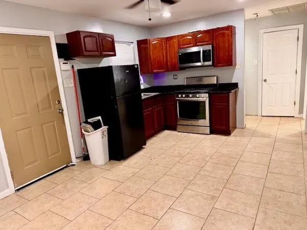 $1,000 | 1300 Webster Street, Kenner, LA 70062