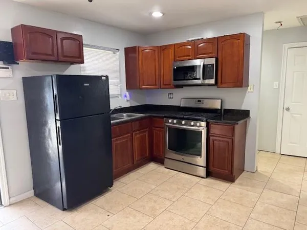 $1,000 | 1300 Webster Street, Kenner, LA 70062