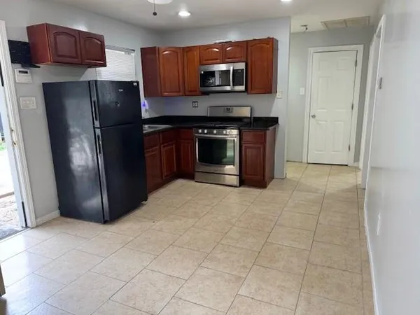 $1,000 | 1300 Webster Street, Kenner, LA 70062