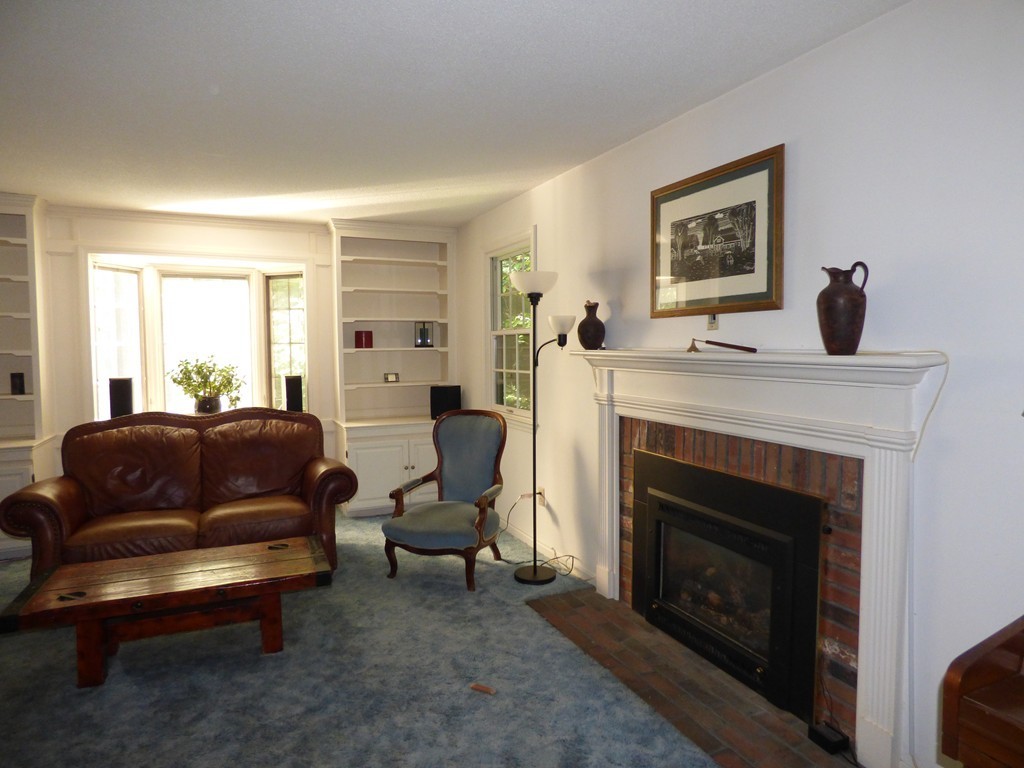 20 Bridle Path Amherst, MA 01002 - Photo 10 of 18