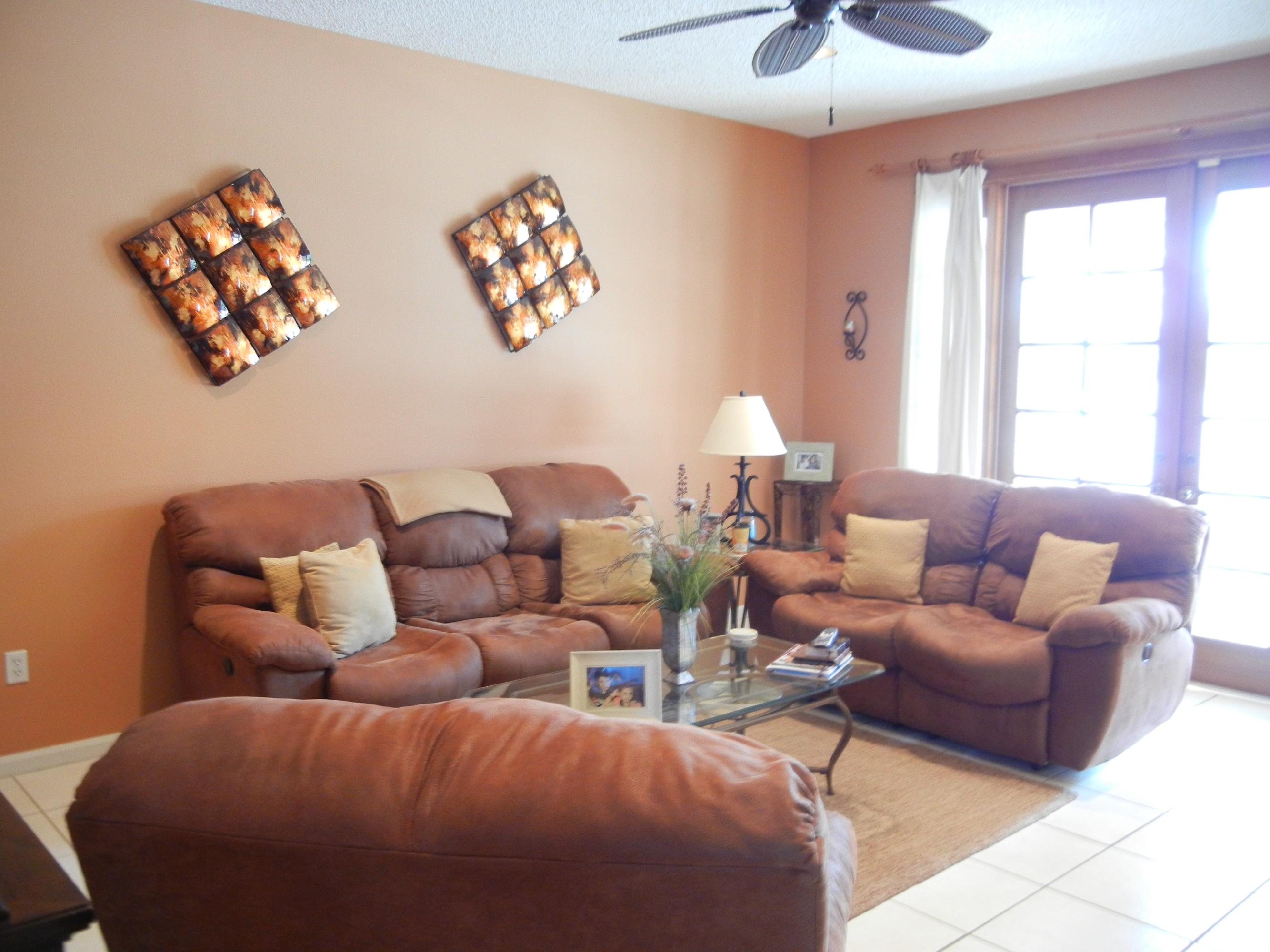 10974 North Danbury Way Boca Raton, FL 33498 - Photo 13 of 24 Family Room 1