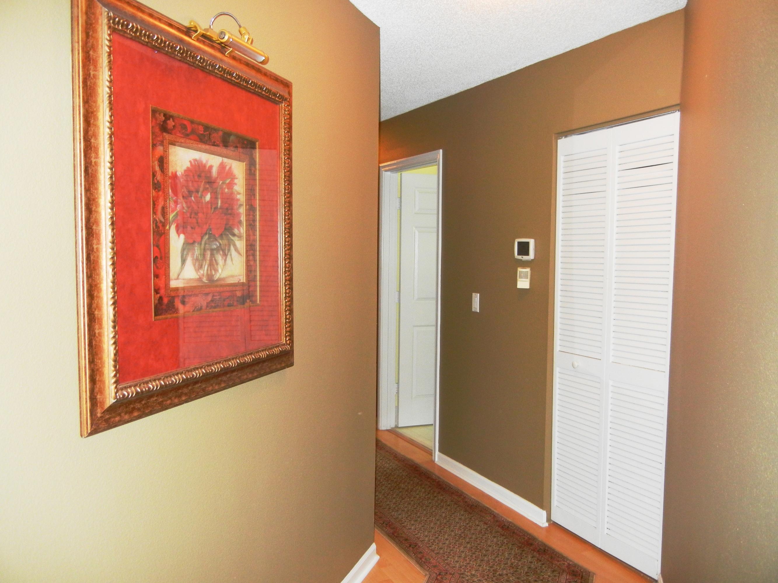 10974 North Danbury Way Boca Raton, FL 33498 - Photo 21 of 24 Hall
