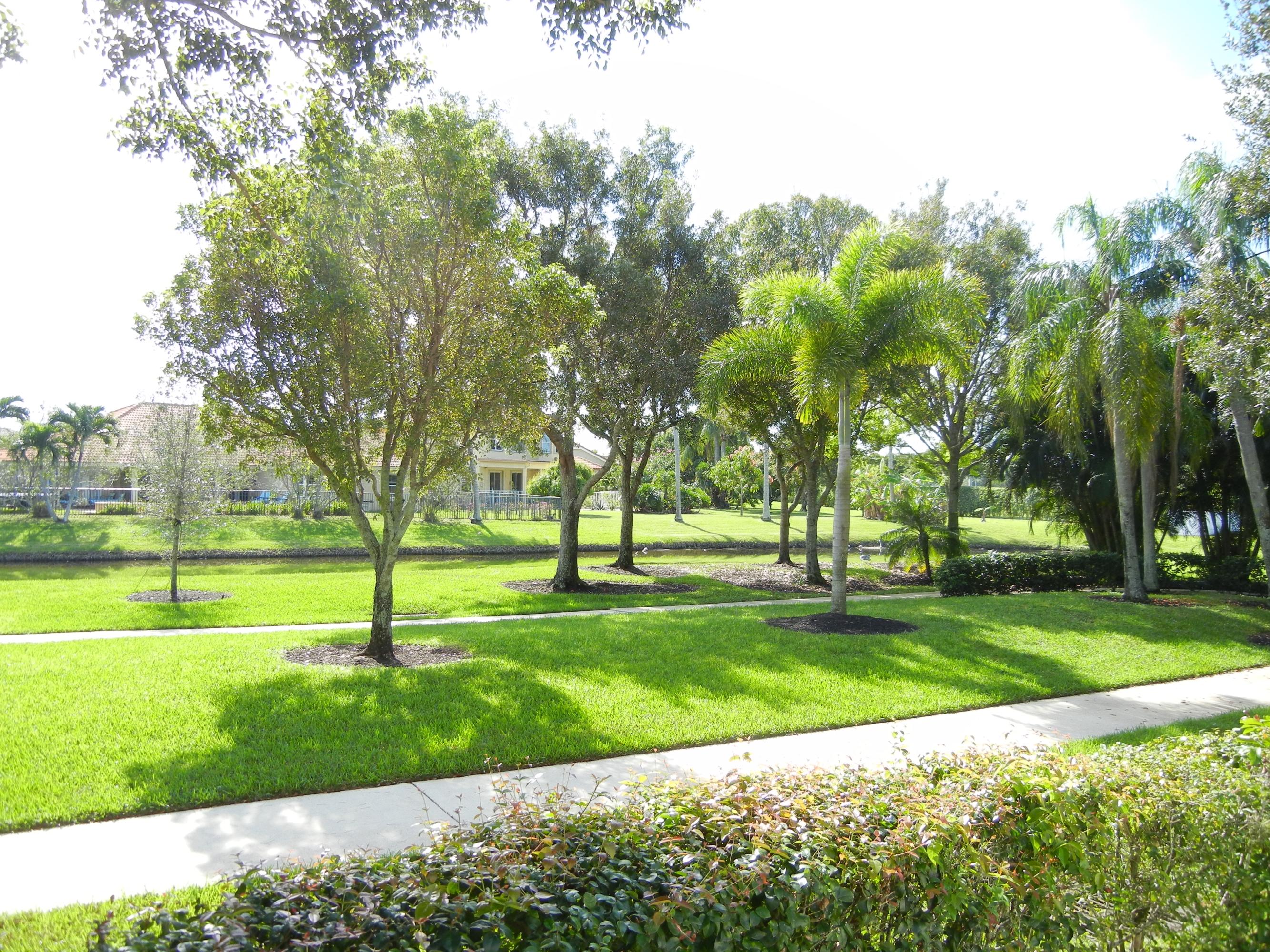 10974 North Danbury Way Boca Raton, FL 33498 - Photo 4 of 24 View