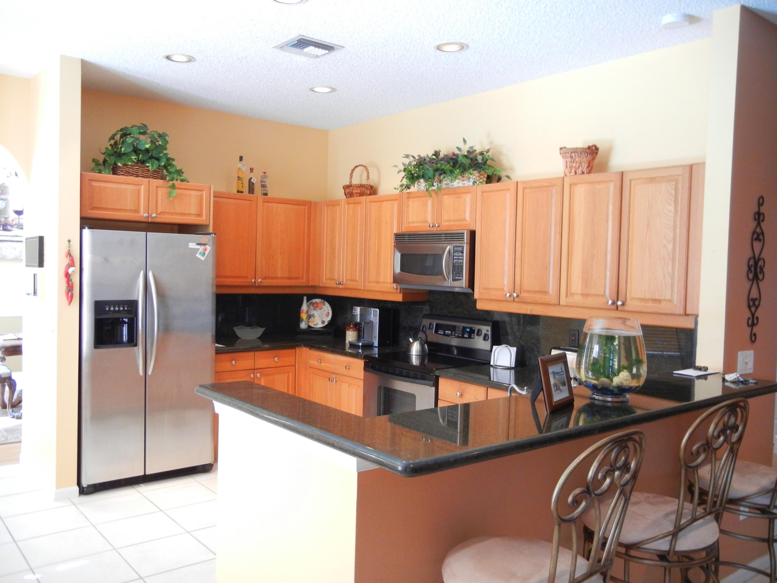10974 North Danbury Way Boca Raton, FL 33498 - Photo 5 of 24 Kitchen