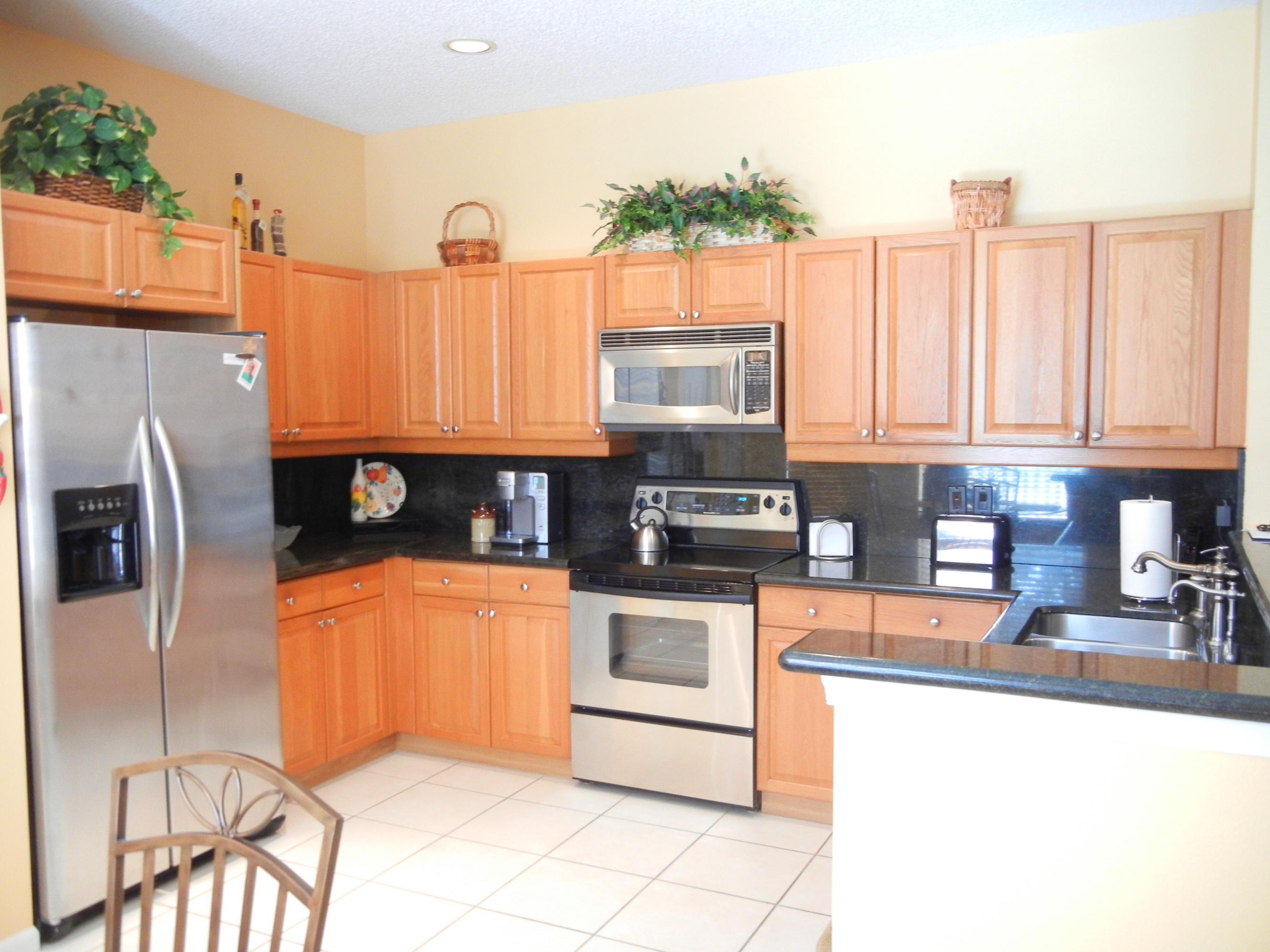 10974 North Danbury Way Boca Raton, FL 33498 - Photo 6 of 24 Kitchen 2