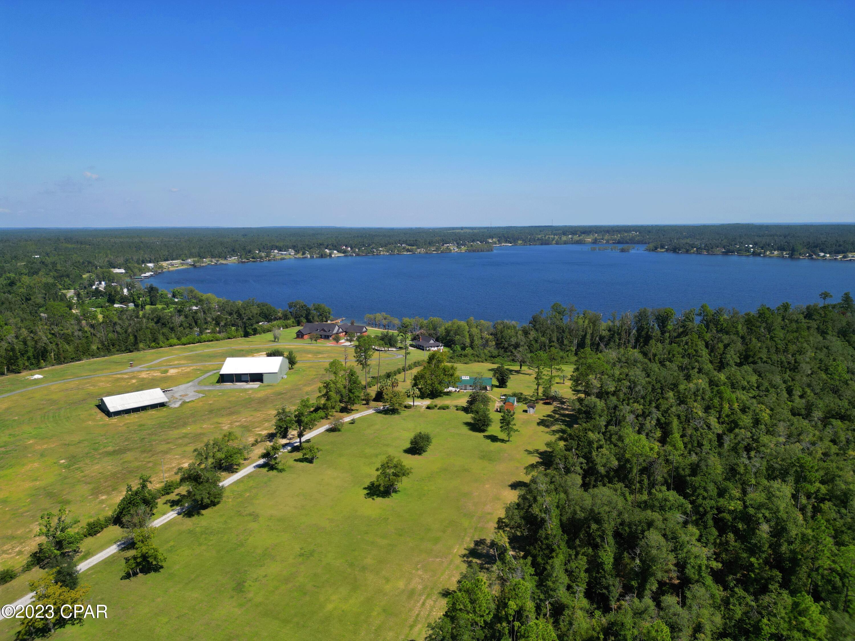 207 Compass Lake Drive Alford, FL 32420 - Photo 6 of 24