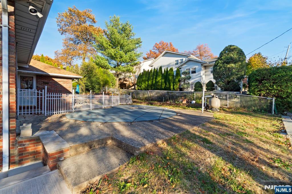 51 Anderson Avenue Englewood Cliffs, NJ 07632 - Photo 37 of 46 a view of a basketball court