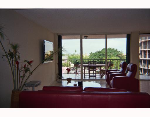 859 Jeffery Street Boca Raton, FL 33487 - Photo 4 of 9 Additional Photo