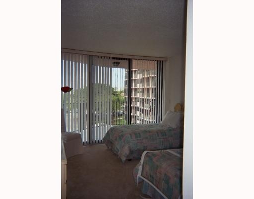 859 Jeffery Street Boca Raton, FL 33487 - Photo 7 of 9 Additional Photo