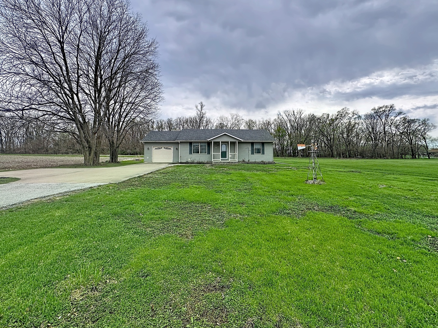 2524 Big Island Road Milan, IL 61264 - Photo 3 of 22