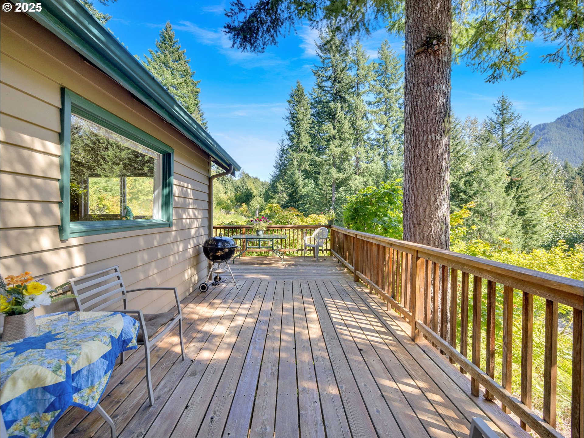 20497 East Lolo Pass Road Rhododendron, OR 97049 - Photo 24 of 48 Deck