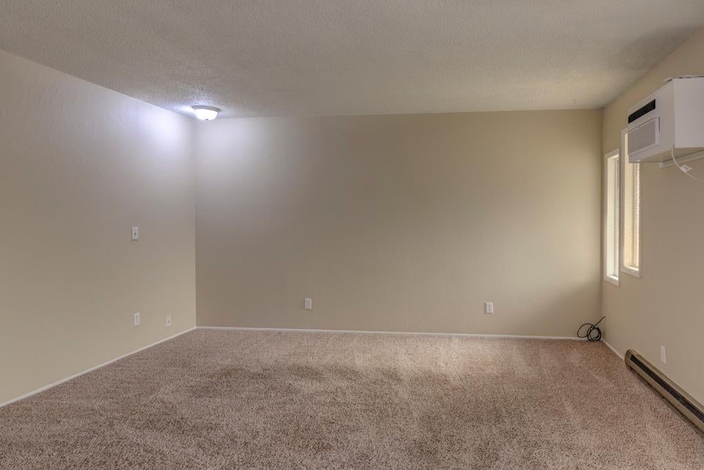 124 Oak Grove Road Medford, OR 97501 - Photo 7 of 16 Additional Photo