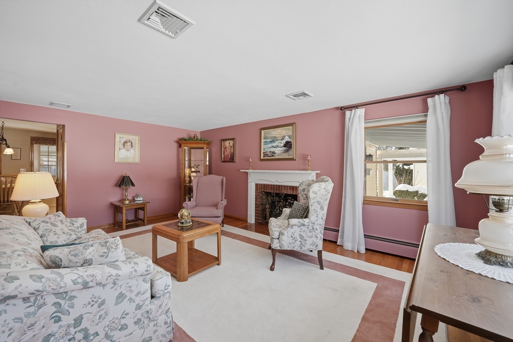 144 River Road Agawam, MA 01001 - Photo 7 of 27