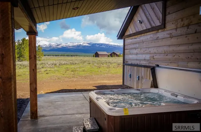 $1,335,000 | 3774 Century Drive, Island Park, ID 83429