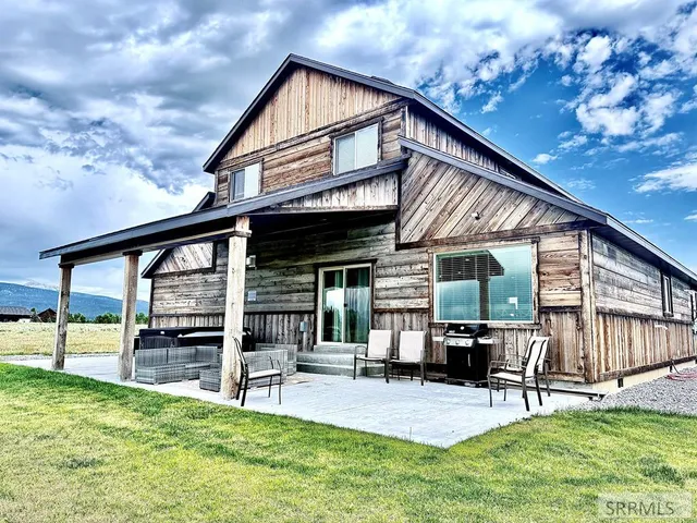 $1,335,000 | 3774 Century Drive, Island Park, ID 83429