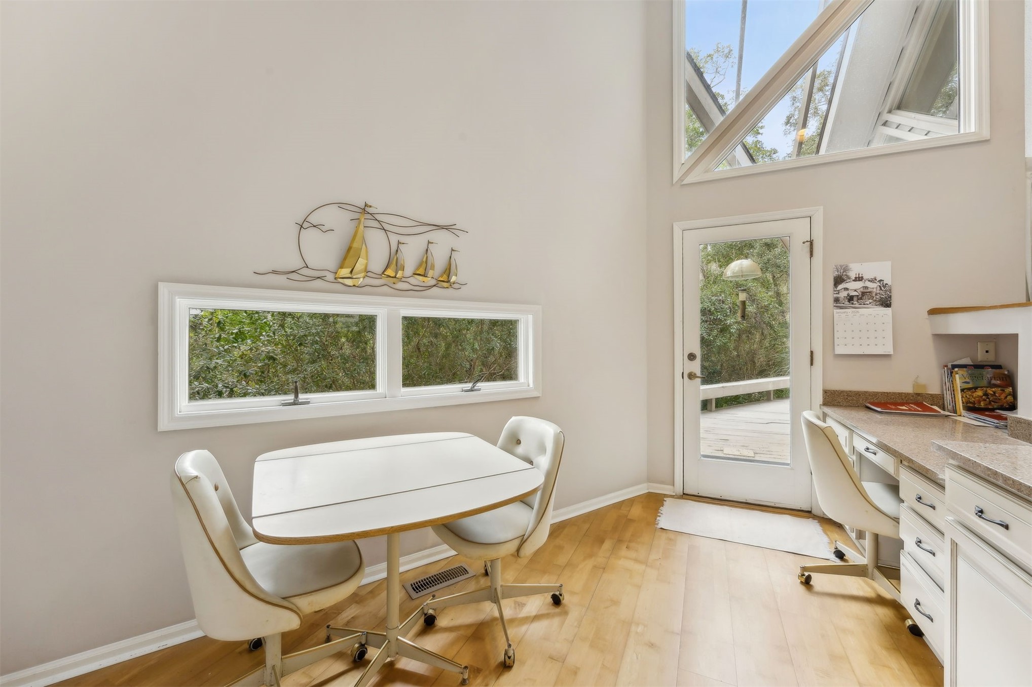 59 Laurel Oak Road Fernandina Beach, FL 32034 - Photo 10 of 54 a living room with furniture and a window