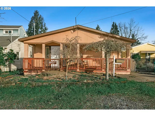 $379,900 | 5517 Southeast Lexington Street, Portland, OR 97206