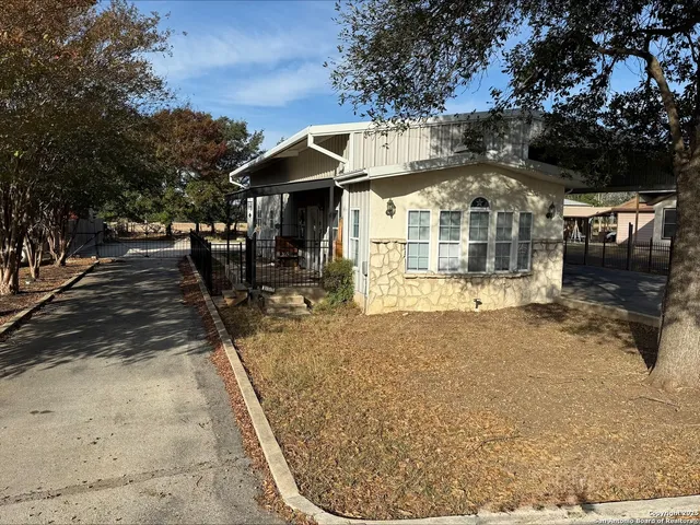 $1,500 | 159 Star, Pipe Creek, TX 78063