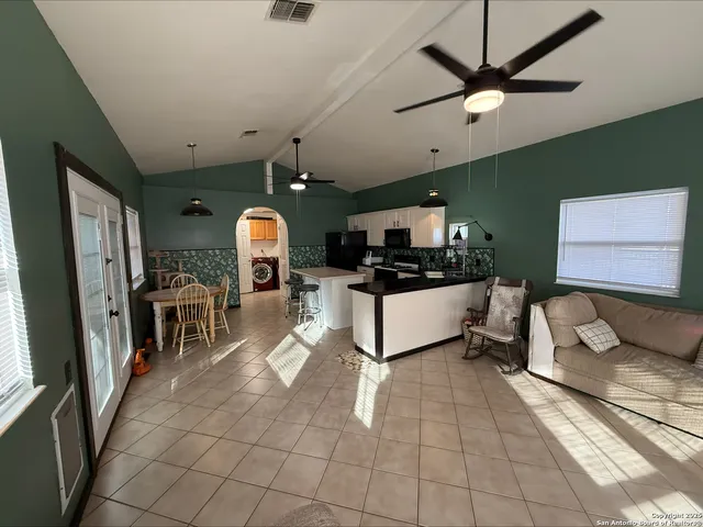 $1,500 | 159 Star, Pipe Creek, TX 78063