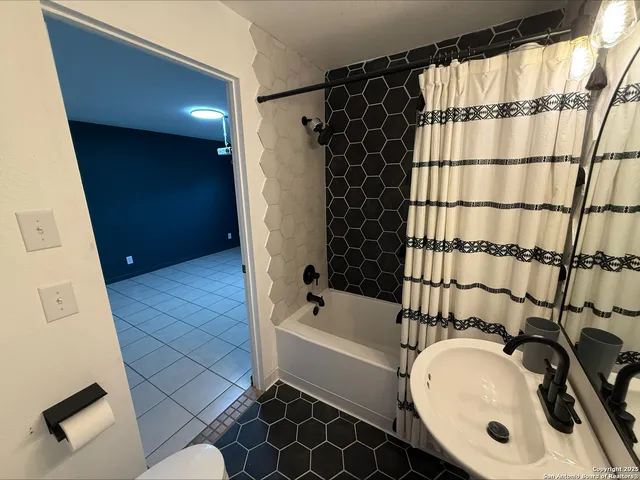 $1,500 | 159 Star, Pipe Creek, TX 78063