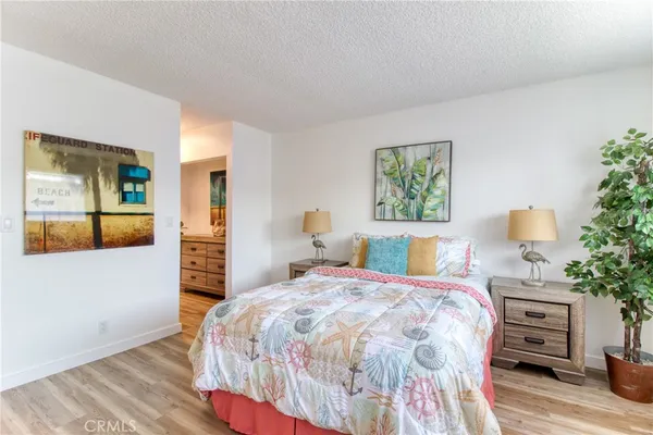 $1,895 | 5500 Ackerfield Avenue, Unit 307, Long Beach, CA 90805