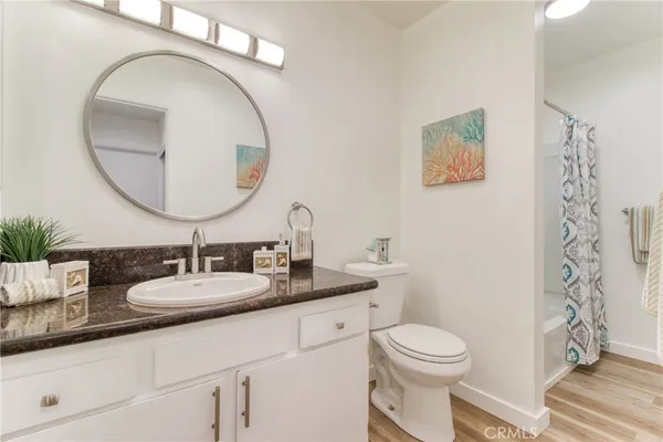 $1,895 | 5500 Ackerfield Avenue, Unit 307, Long Beach, CA 90805