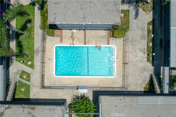 $1,895 | 5500 Ackerfield Avenue, Unit 307, Long Beach, CA 90805
