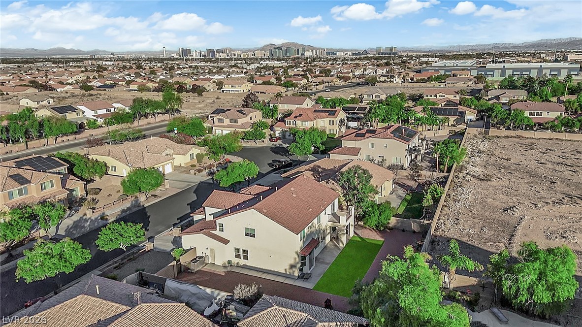 7511 Shadow Estates Way Las Vegas, NV 89113 - Photo 8 of 94
