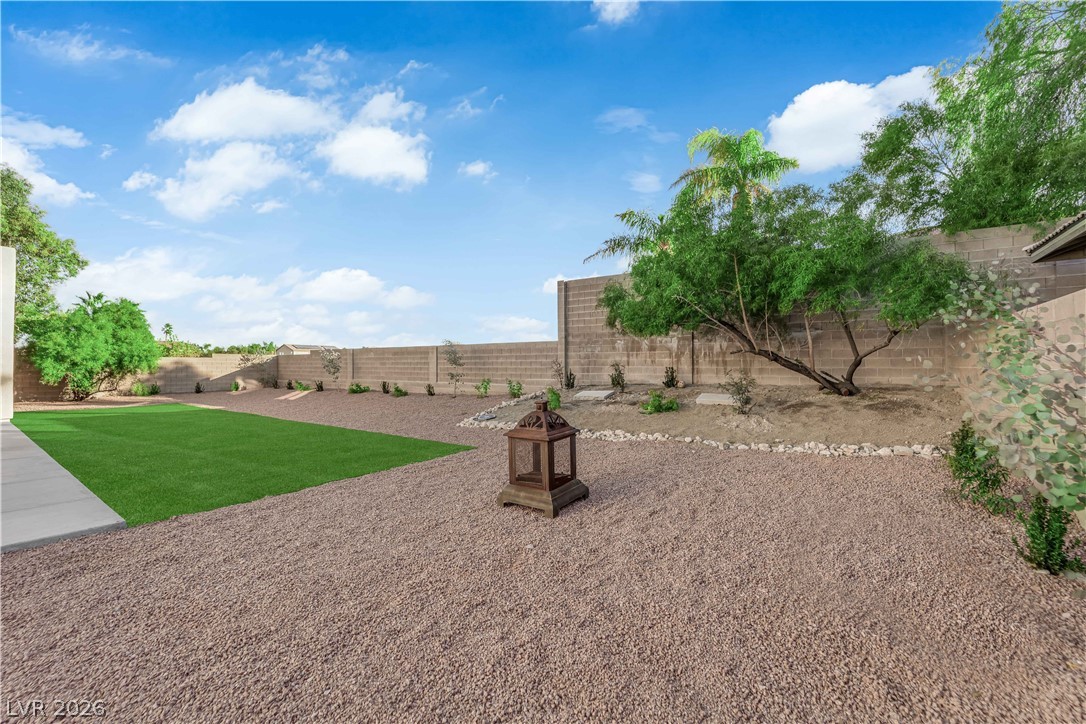 7511 Shadow Estates Way Las Vegas, NV 89113 - Photo 86 of 94