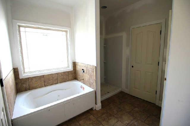 1643 Raven Road Clarksville, TN 37042 - Photo 14 of 19 Gallery Image 14