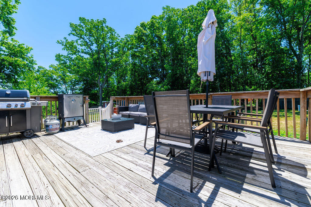 17 Hampton Road Howell, NJ 07731 - Photo 5 of 30 817A6570-HDR