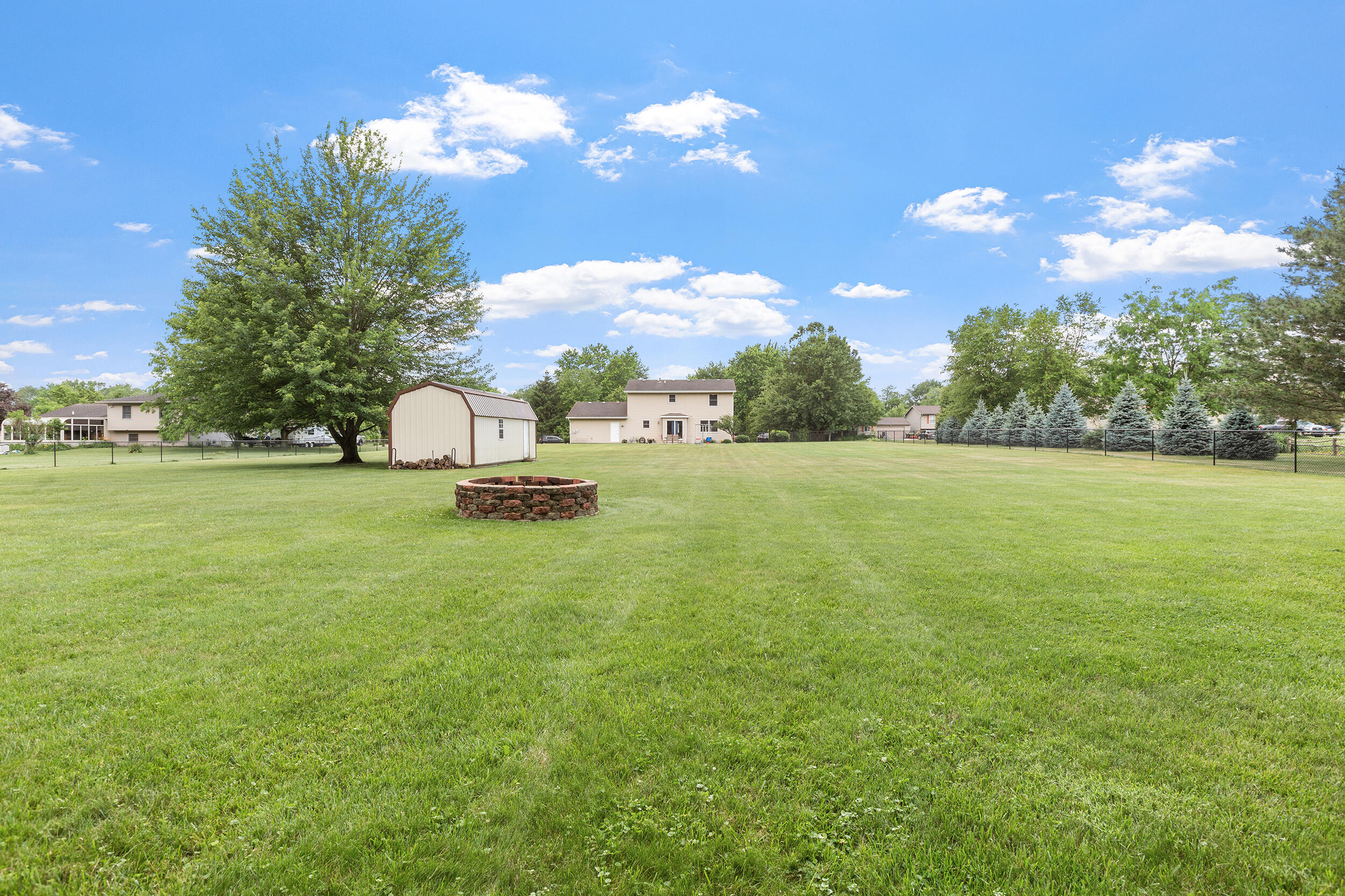 889 Rustic Acres Lane Hebron, IN 46341 - Photo 19 of 19 2500x1667