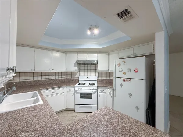 $2,200 | 631 Park Shadow Court, Baldwin Park, CA 91706